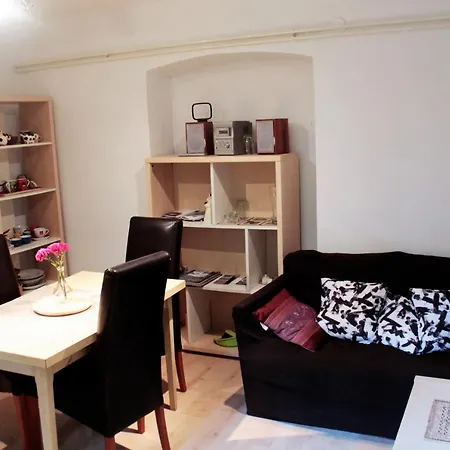 Nattache Studio Apartment Basment Zagabria Esterno foto