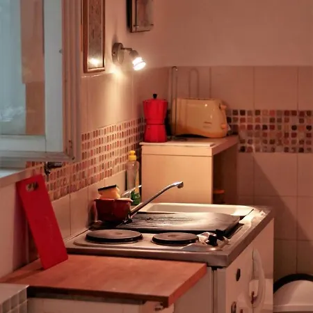 Nattache Studio Apartment Basment Zagabria Esterno foto